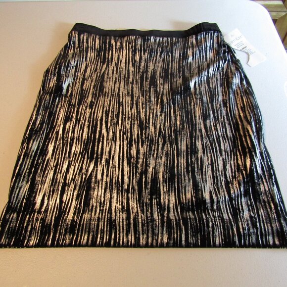 Karen Kane Stripe Pencil Skirt - Picture 3 of 5